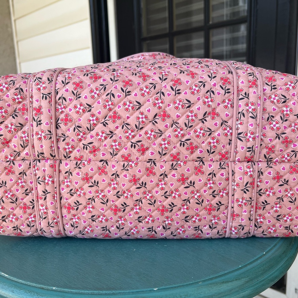 Vera Bradley Large Vera Tote in Sweethearts and Flowers - Picture 6 of 10